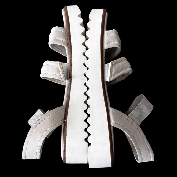 Stylus | Beige Platform Sandals | Padded Straps | Size 10 - Picture 4 of 8